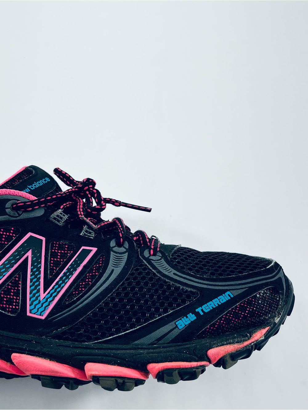 New Balance #WT810BP3 Women's Size:10 Black Pink All Terrain Running Shoes - Picture 8 of 15